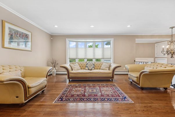 Chandelier, Interior, Living room, Recessed Lighting, Wood Texture Flooring