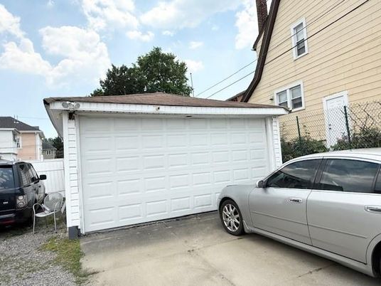 Detached Garage, Exterior