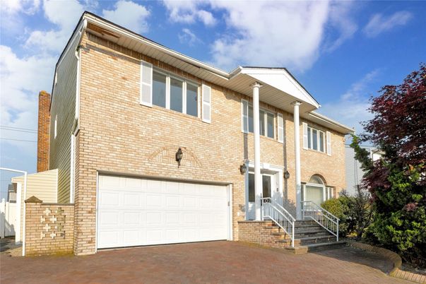 Attached, Exterior, Facade, Brick Facade, Rowhouse