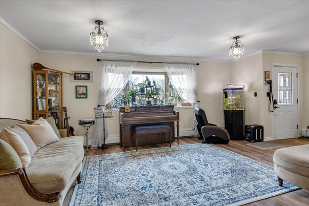 Chandelier, Interior, Piano, Wood Texture Flooring