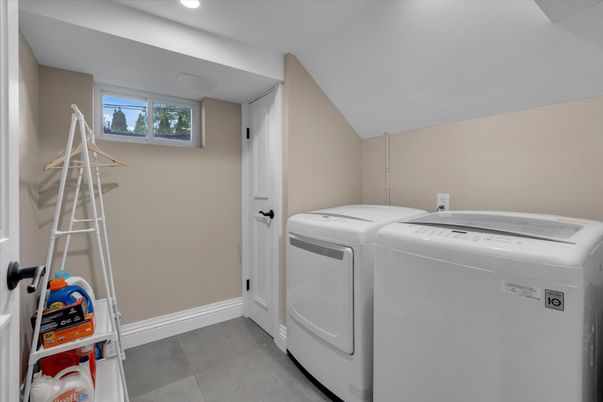 Interior, Recessed Lighting, Washer