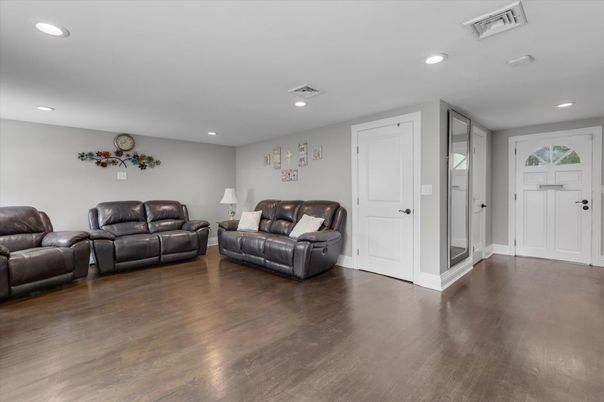 Interior, Living room, Recessed Lighting, Wood Texture Flooring