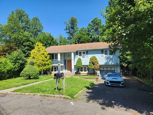 Attached, Exterior, Facade, Raised Ranch