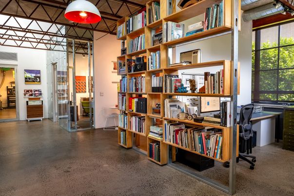Home Office, Interior
