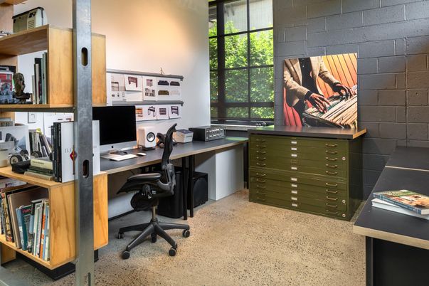 Home Office, Interior