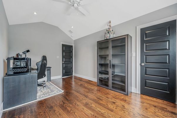 Home Office, Interior, Recessed Lighting, Wood Texture Flooring