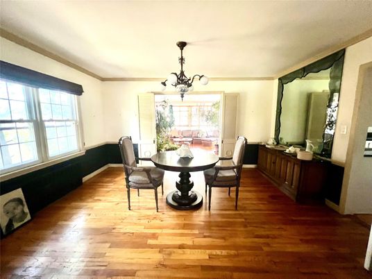 Chandelier, Dining room, Interior, Wood Texture Flooring