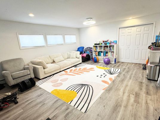 Interior, Living room, Recessed Lighting, Wood Texture Flooring