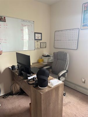 Home Office, Interior