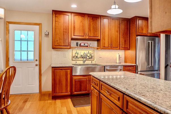 Interior, Kitchen, Pendant Lights, Recessed Lighting, Wood Texture Flooring