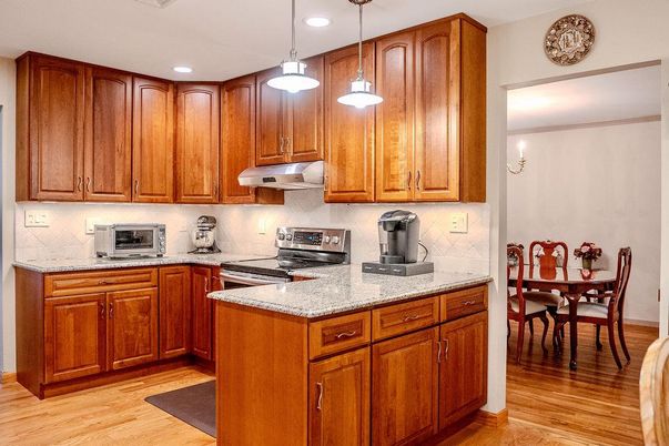 Dining room, Interior, Kitchen, Pendant Lights, Recessed Lighting, Wood Texture Flooring