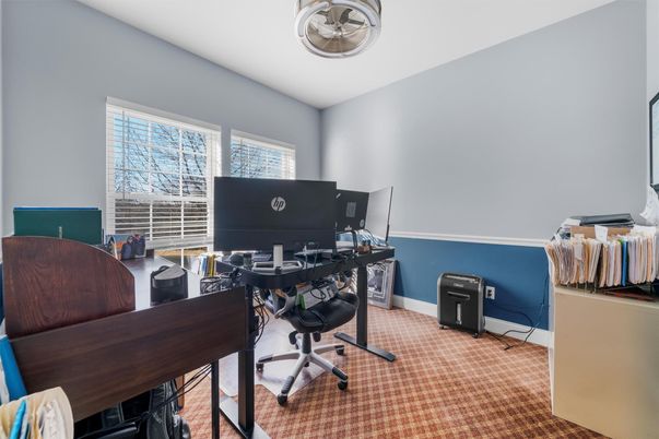 Home Office, Interior