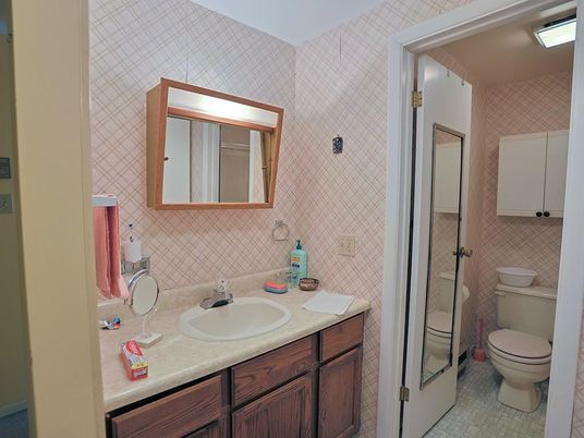 Bathroom, Dual Sink Vanities, Interior