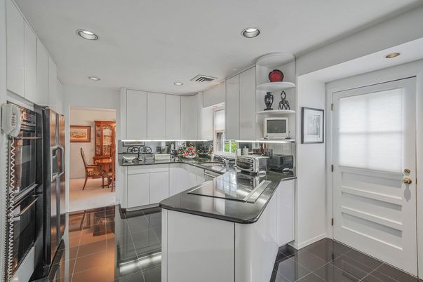 Dining room, Interior, Kitchen, Recessed Lighting