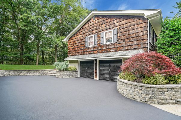 Attached, Exterior, Facade, Brick Traditional