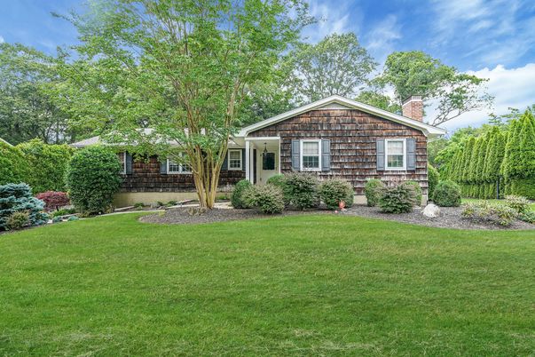 Backyard, Exterior, Facade, Ranch