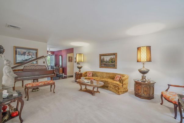 Interior, Living room, Piano