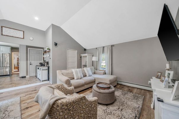 Interior, Living room, Recessed Lighting, Wood Texture Flooring