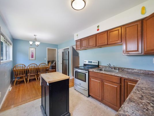 Chandelier, Dining room, Interior, Kitchen, Wood Texture Flooring