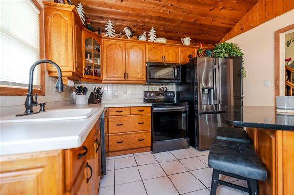 Interior, Kitchen, Wooden Ceilings