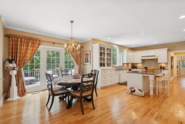 Chandelier, Dining room, Interior, Kitchen, Recessed Lighting, Wood Texture Flooring