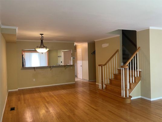Interior, Pendant Lights, Wood Texture Flooring