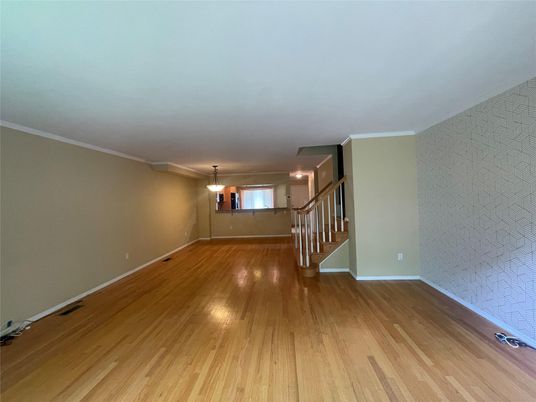 Empty room, Interior, Pendant Lights, Wood Texture Flooring