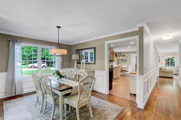 Chandelier, Dining room, Interior, Kitchen, Pendant Lights, Recessed Lighting, Wood Texture Flooring