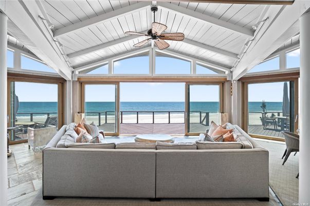 Interior, Living room, Sun Room, Water