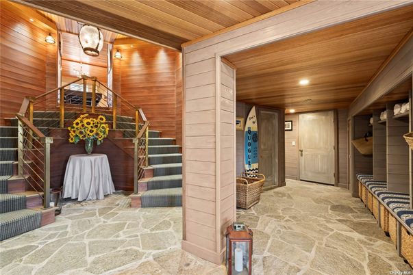 Interior, Recessed Lighting, Wooden Ceilings, Wooden Walls