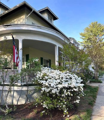 Exterior, Facade, American Craftsman