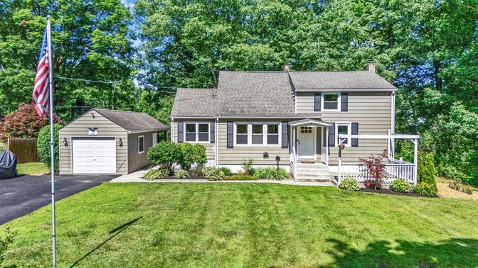 Detached Garage, Exterior, Facade, Cape Cod