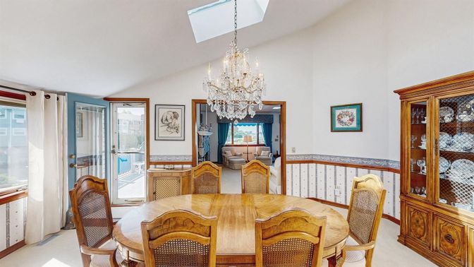 Chandelier, Dining room, Interior