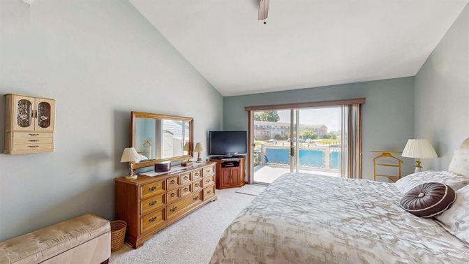 Bedroom, Interior, Water