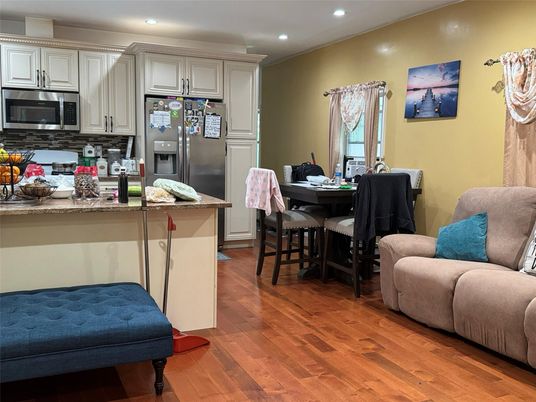 Dining room, Interior, Kitchen, Recessed Lighting, Wood Texture Flooring