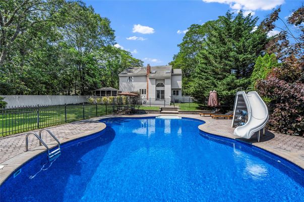 Exterior, Playground, Pool