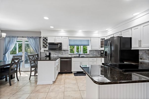 Dining room, Interior, Kitchen, Recessed Lighting, Stainless Steel Appliances