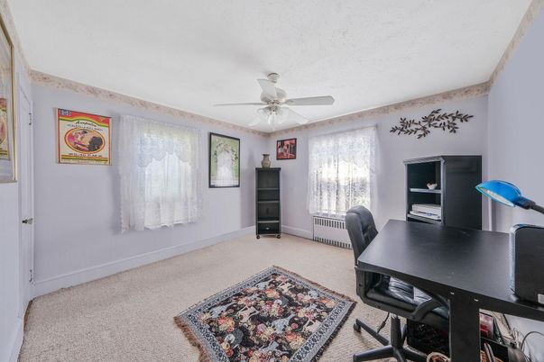 Home Office, Interior