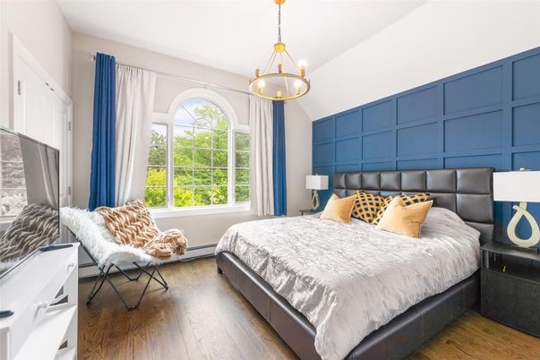 Bedroom, Interior, Pendant Lights, Wood Texture Flooring