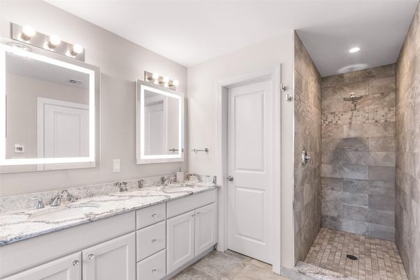 Bathroom, Dual Sink Vanities, Interior, Recessed Lighting