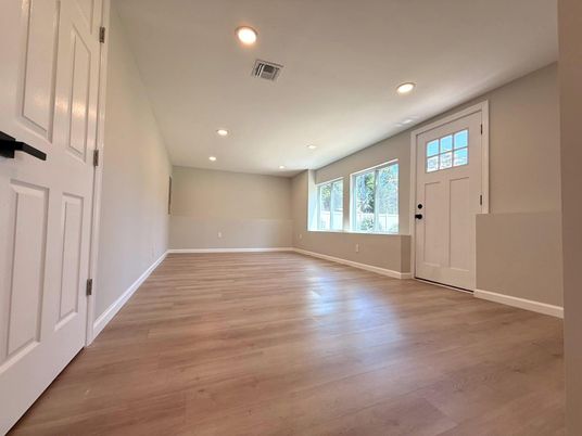 Empty room, Interior, Recessed Lighting, Wood Texture Flooring