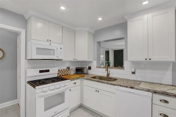 Interior, Kitchen, Recessed Lighting
