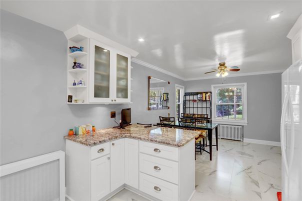 Dining room, Interior, Marble, Recessed Lighting