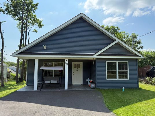Exterior, Facade, American Craftsman