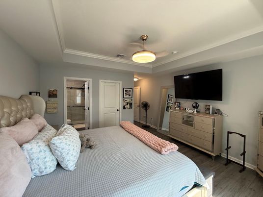 Bedroom, Interior, Pendant Lights, Wood Texture Flooring