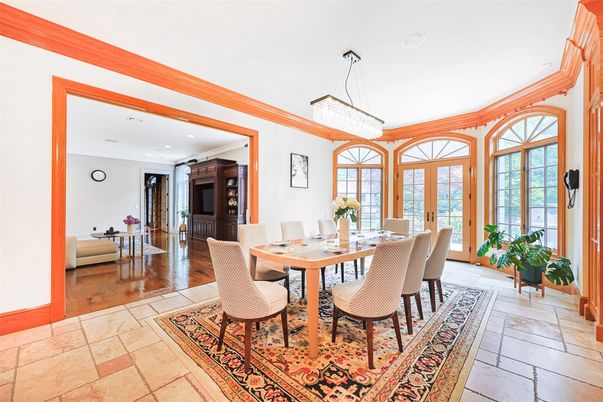 Chandelier, Dining room, Interior, Recessed Lighting, Wood Texture Flooring