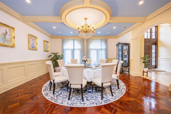 Chandelier, Dining room, Interior, Recessed Lighting, Wood Texture Flooring