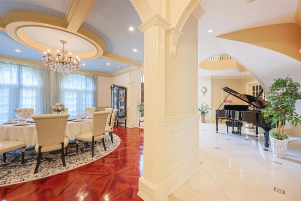 Chandelier, Dining room, Interior, Piano, Recessed Lighting