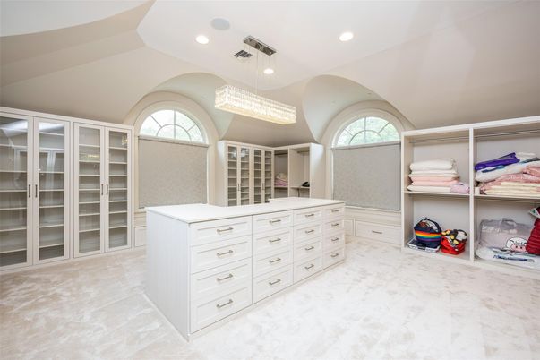 Chandelier, Interior, Recessed Lighting, Walk-in Closets