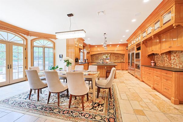 Chandelier, Dining room, Interior, Kitchen, Pendant Lights, Recessed Lighting, Stainless Steel Appliances